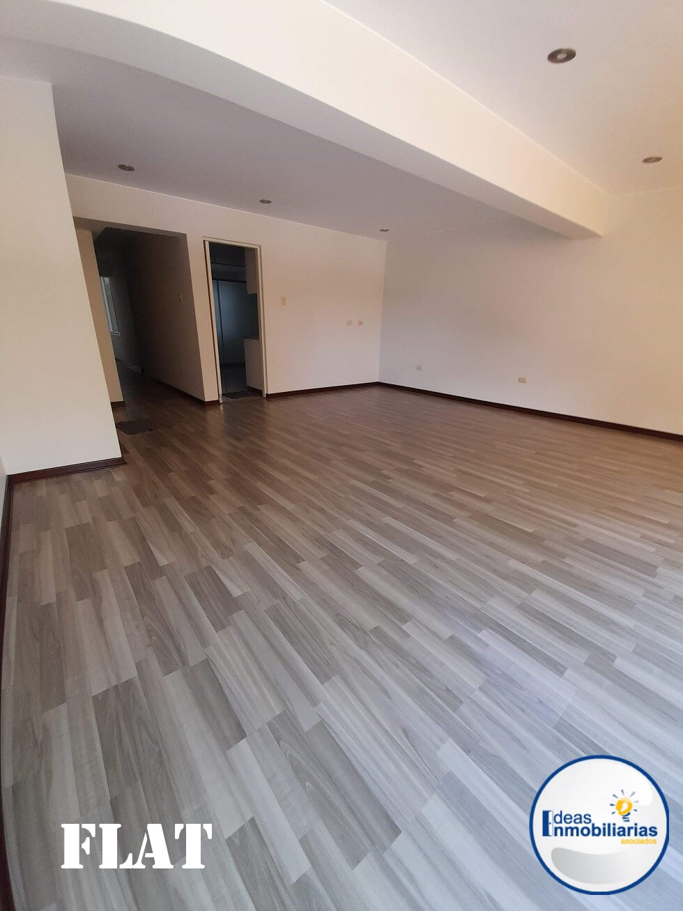 LINDOS FLATS Y TRIPLEX EN ESTRENO,  EN VENTA EN VALLECITO