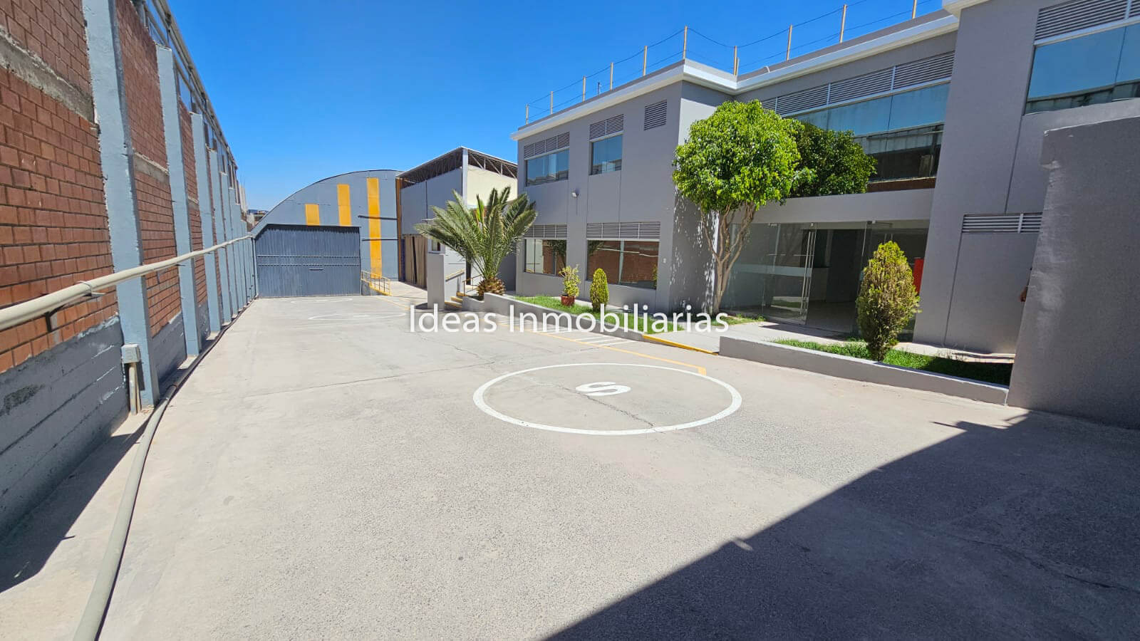 ALQUILER-VENTA ALMACEN EN RIO SECO