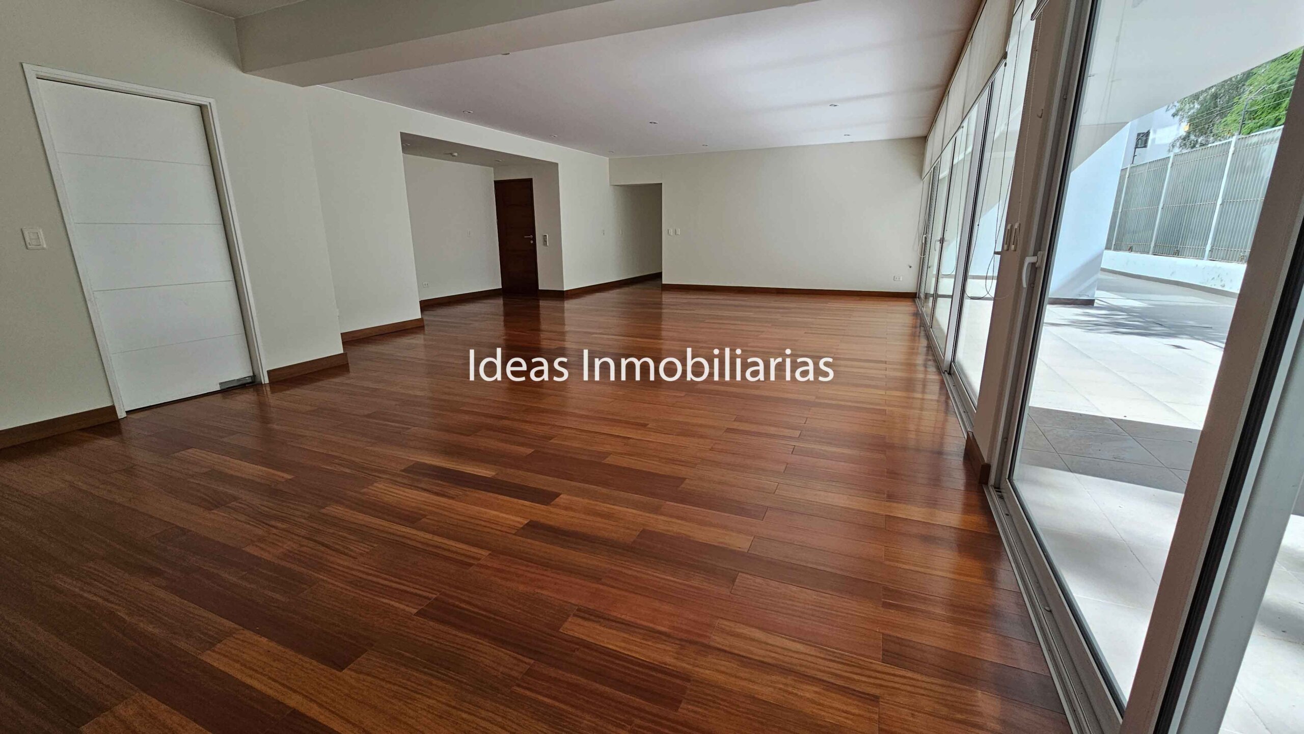 VENTA LUJOSO FLAT EN CAYMA BAJA