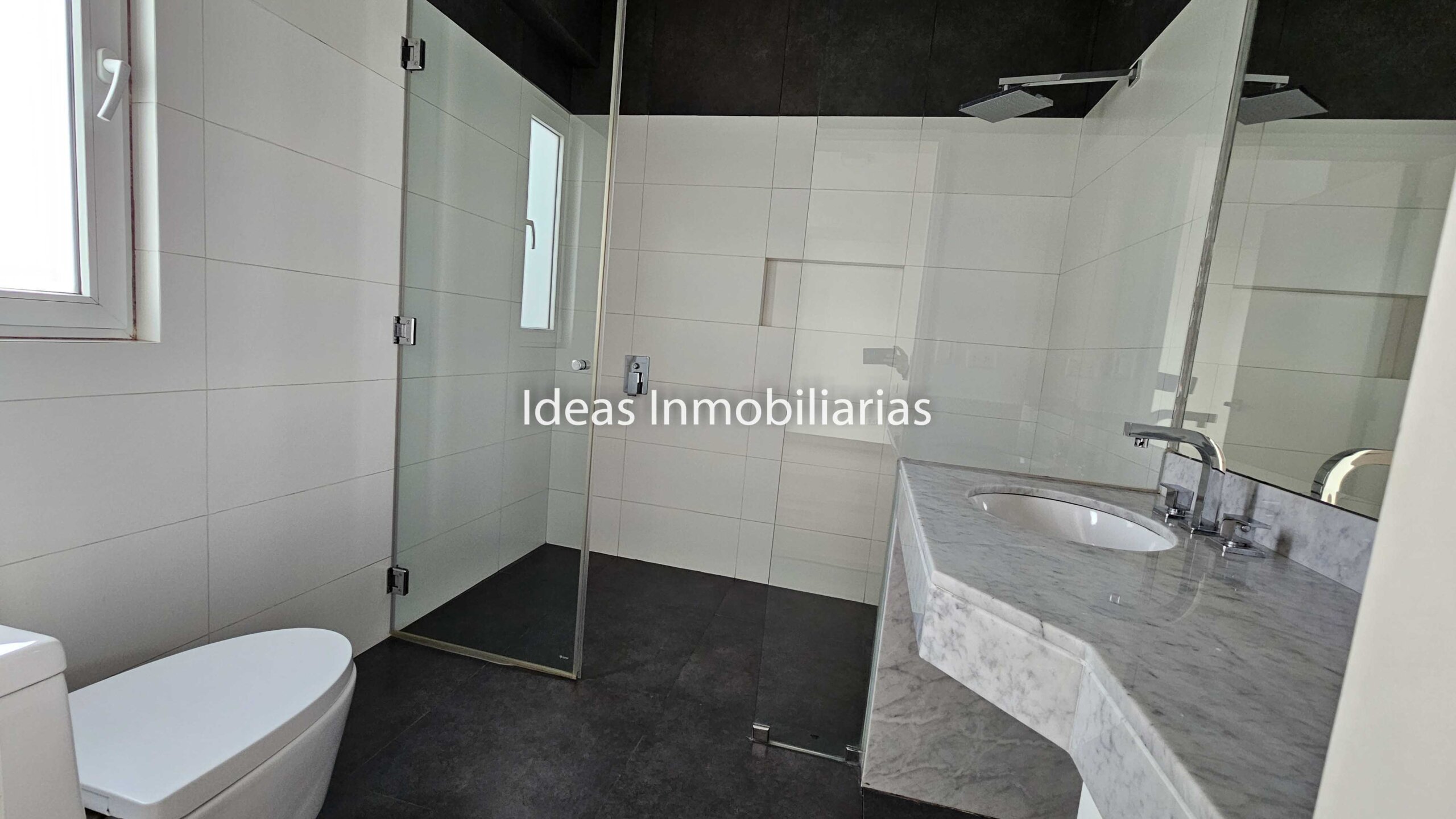 VENTA LUJOSO FLAT EN CAYMA BAJA