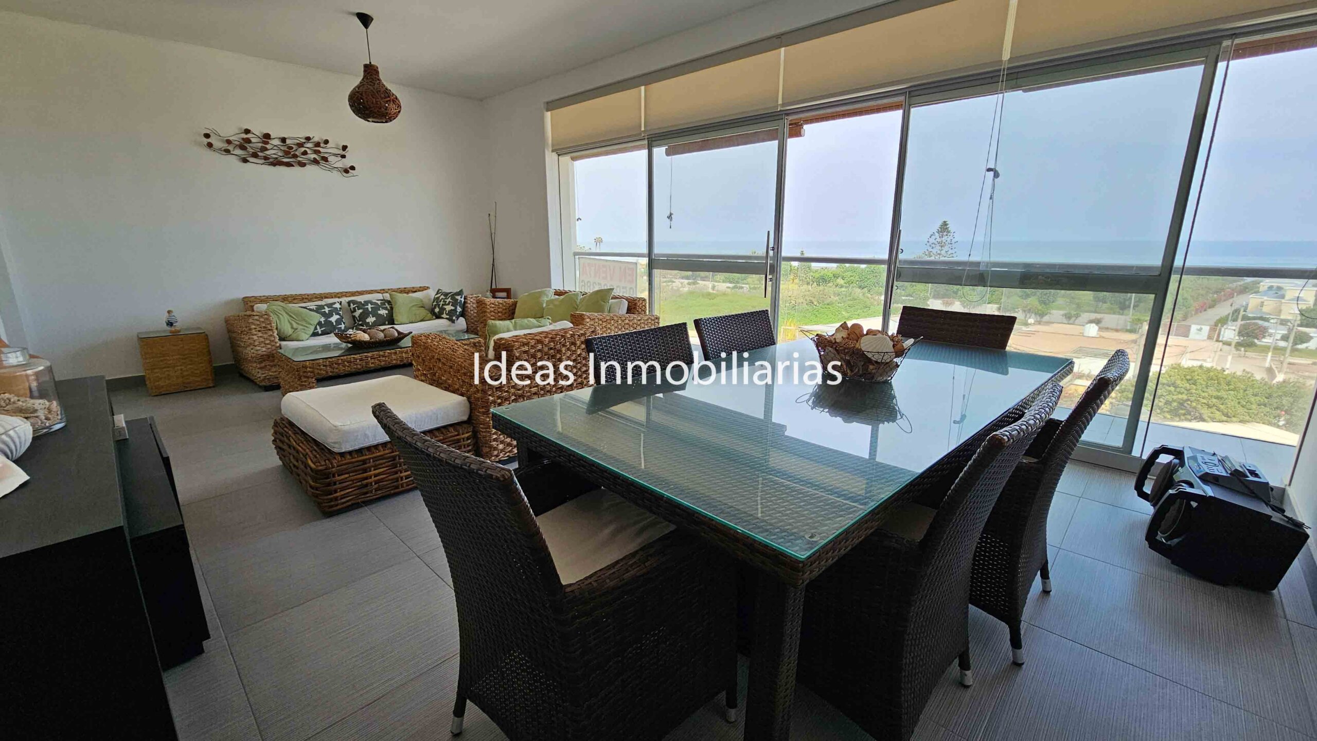 VENTA HERMOSO DUPLEX EN MEJÍA, AREQUIPA.