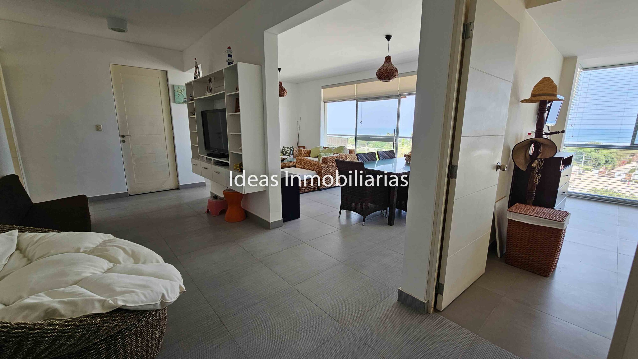 VENTA HERMOSO DUPLEX EN MEJÍA, AREQUIPA.