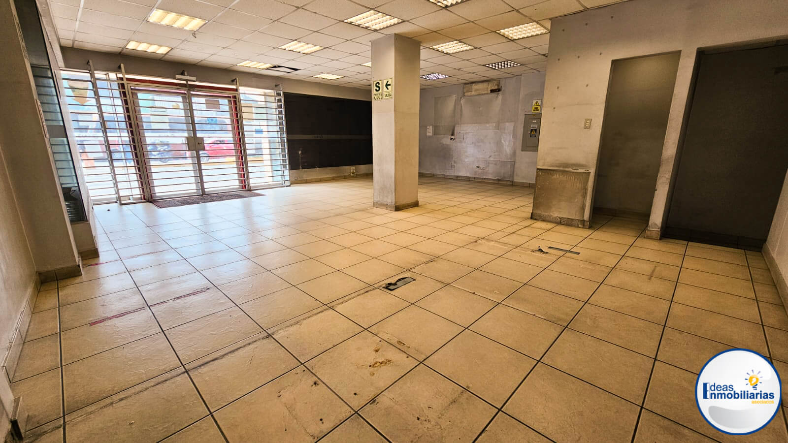 ALQUILER LOCAL COMERCIAL, ESQ. AV. INDEPENDENCIA CON AV. MCAL CASTILLA