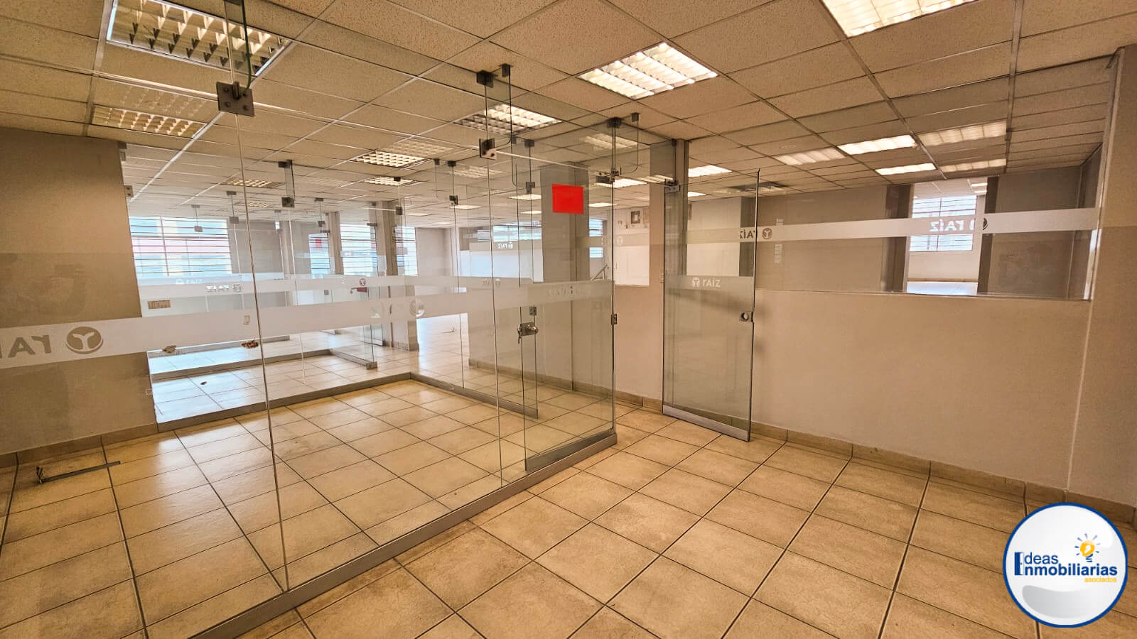 ALQUILER LOCAL COMERCIAL, ESQ. AV. INDEPENDENCIA CON AV. MCAL CASTILLA