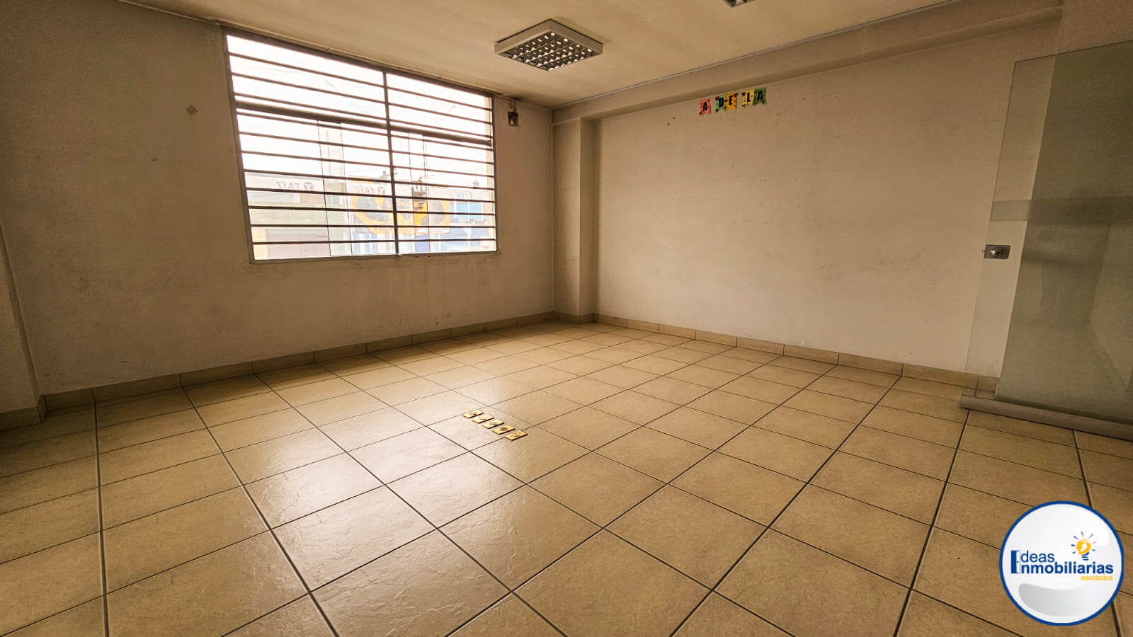 ALQUILER LOCAL COMERCIAL, ESQ. AV. INDEPENDENCIA CON AV. MCAL CASTILLA