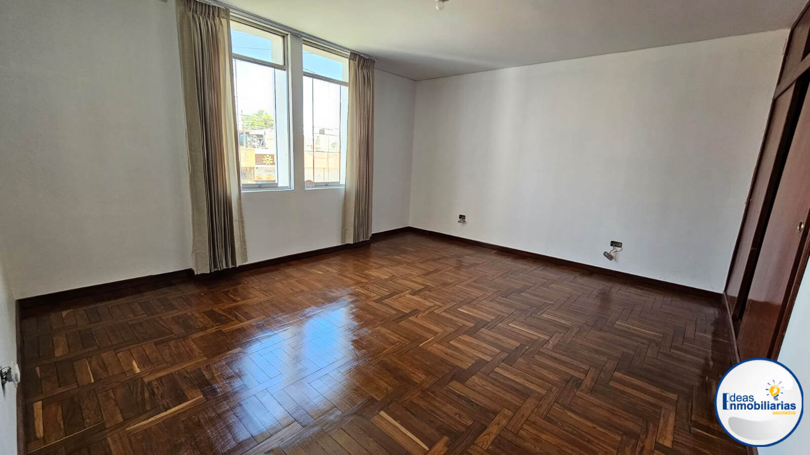 ALQUILER LOCAL COMERCIAL AV RICARDO PALMA UMACOLLO