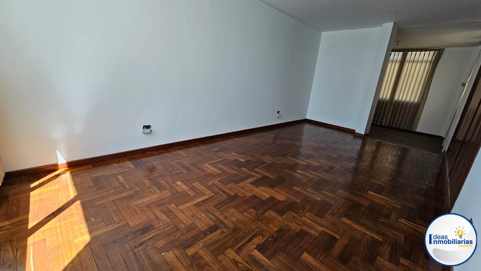 ALQUILER LOCAL COMERCIAL AV RICARDO PALMA UMACOLLO