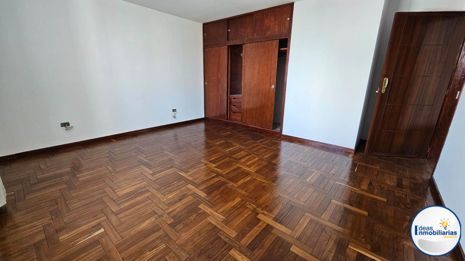 ALQUILER LOCAL COMERCIAL AV RICARDO PALMA UMACOLLO